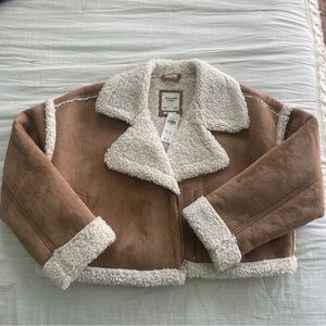 NWT Abercrombie and Fitch Cropped Vegan Suede Shearling Jacket